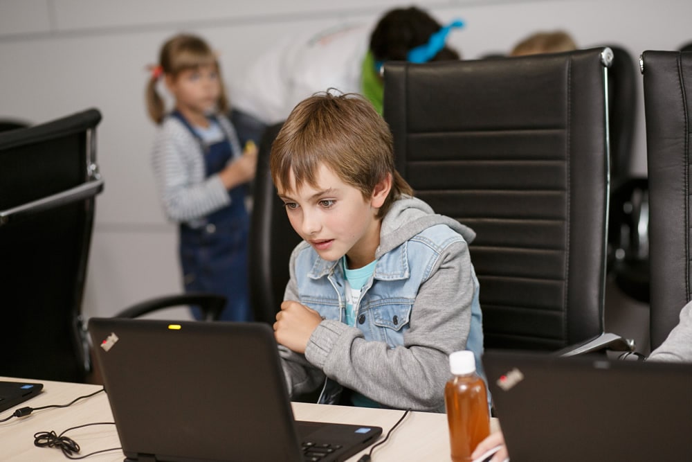 Школьники могут освоить web дизайн для начинающих в Академии Новосибирска